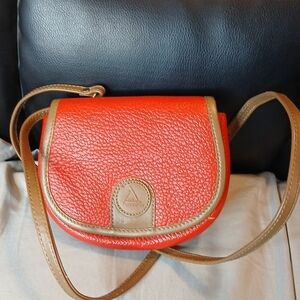 Luz Claiborne Red & Brown Leather Crossbody Bag